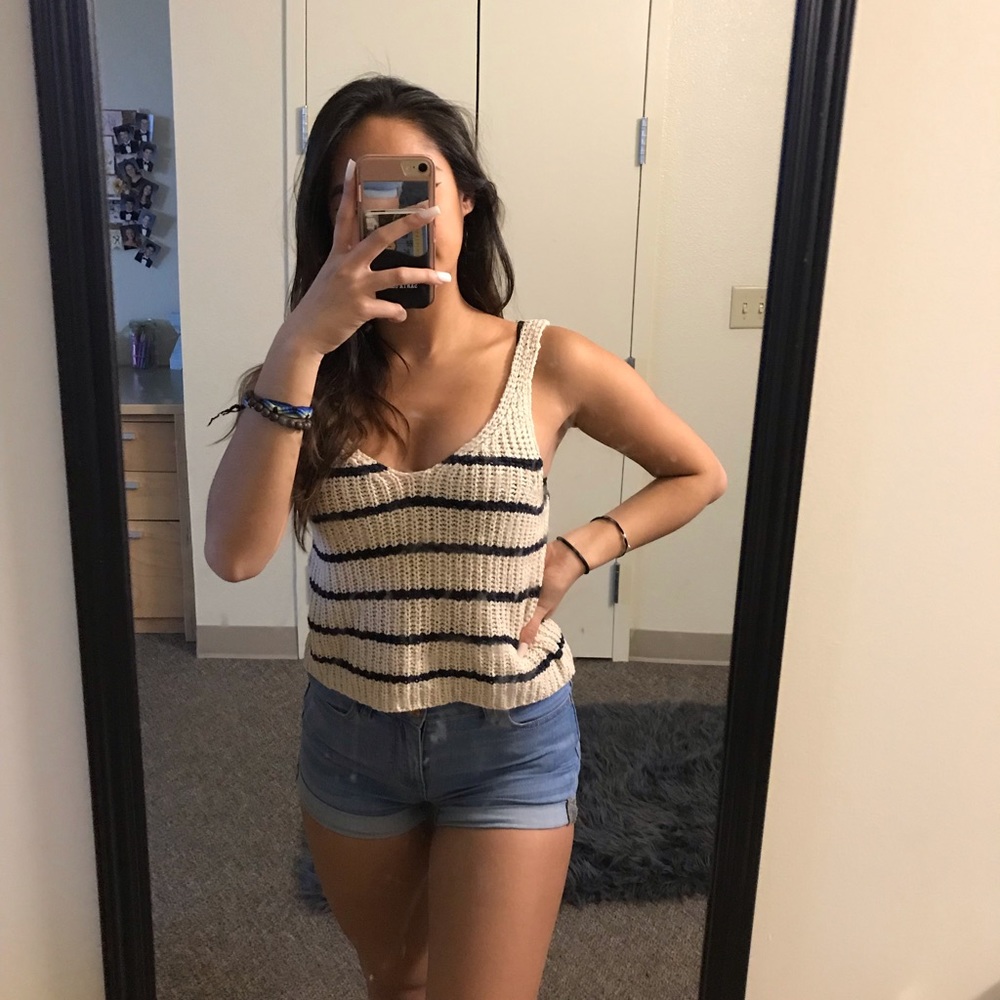 Garage striped tank